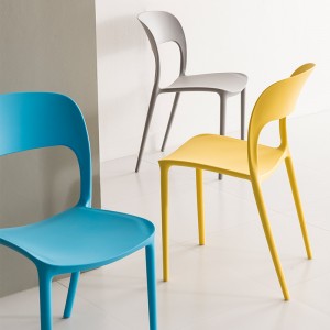 Modern High Quality Colorful Pp Seat Plastic Chair  High Back Rustic White Outdoor Plastic Garden Restaurant Chairs