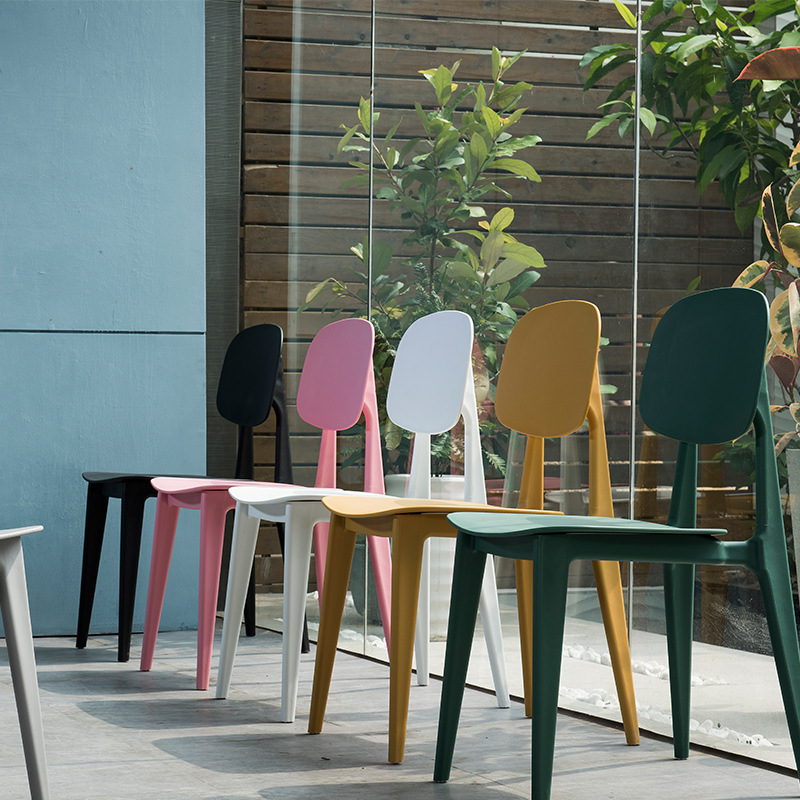 Comfortable Colorful Plastic Chairs Restaurant Furniture Stackable Plastic Cafe Chair